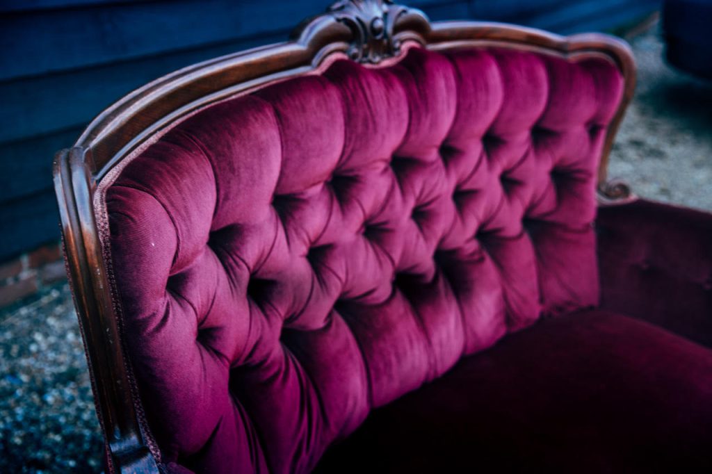 French Ruby Sofa Set - Image 8