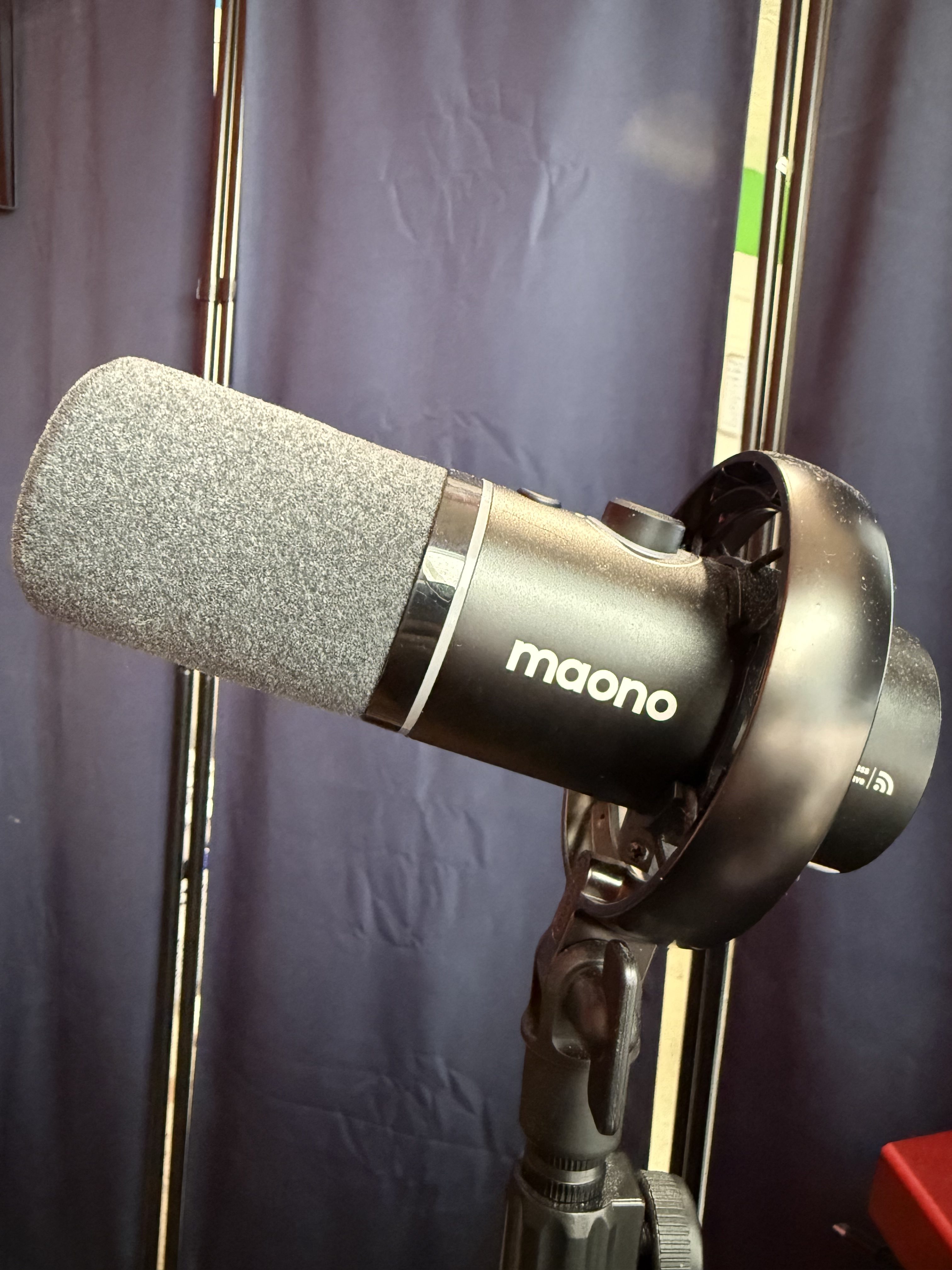 Maono PDW200 microphone