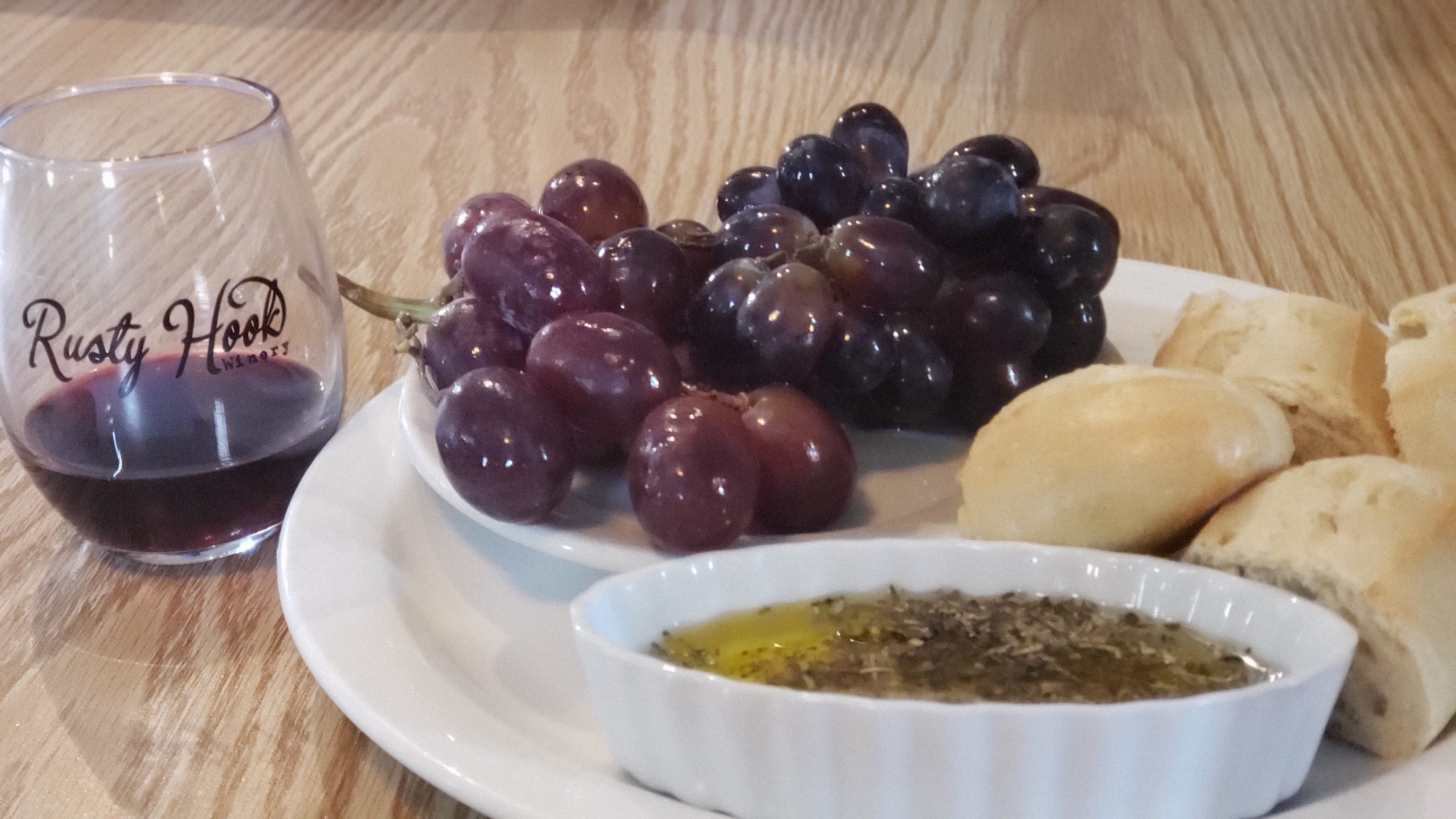 breadandgrapesrustyhook
