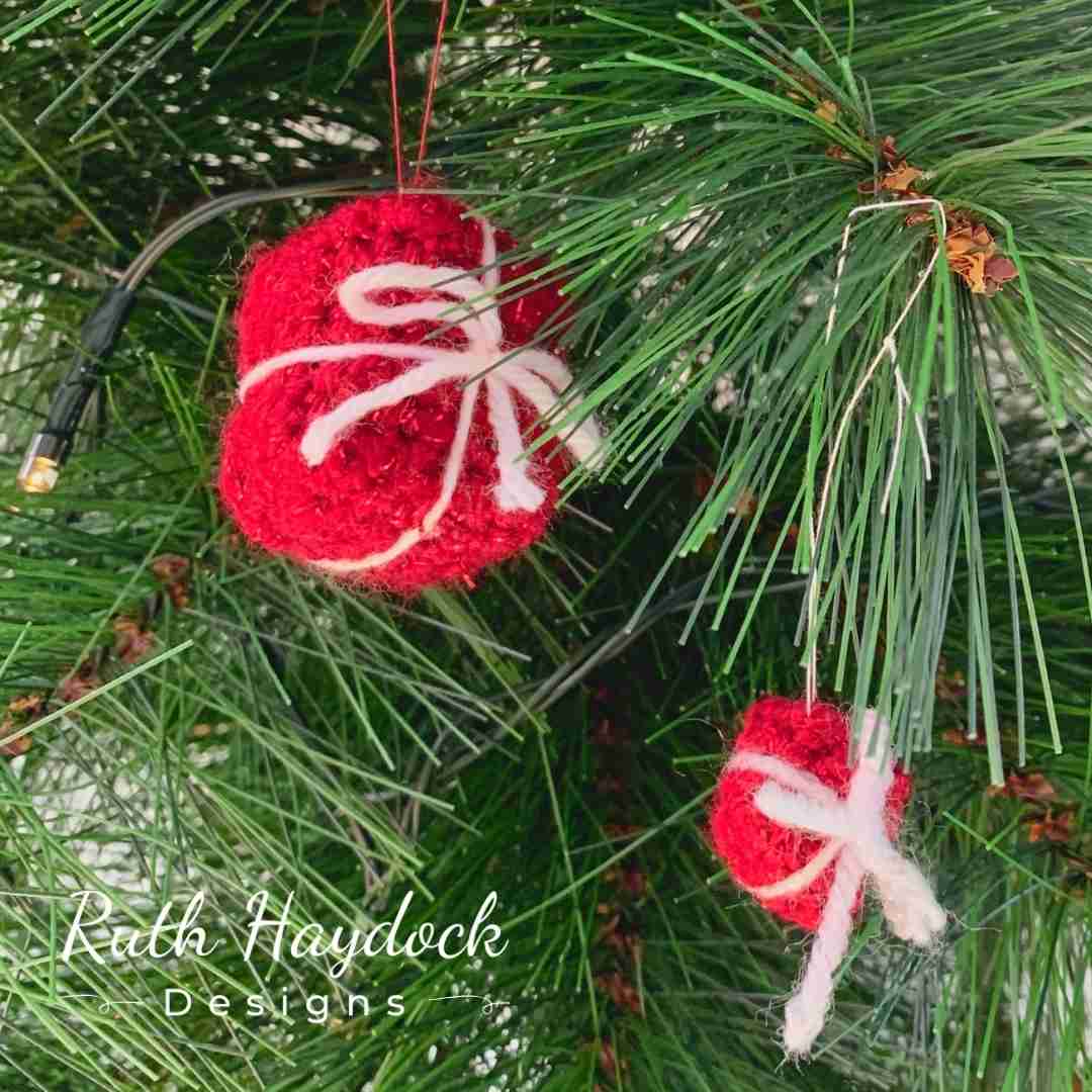 Present Tree Decoration Ruth Haydock 1