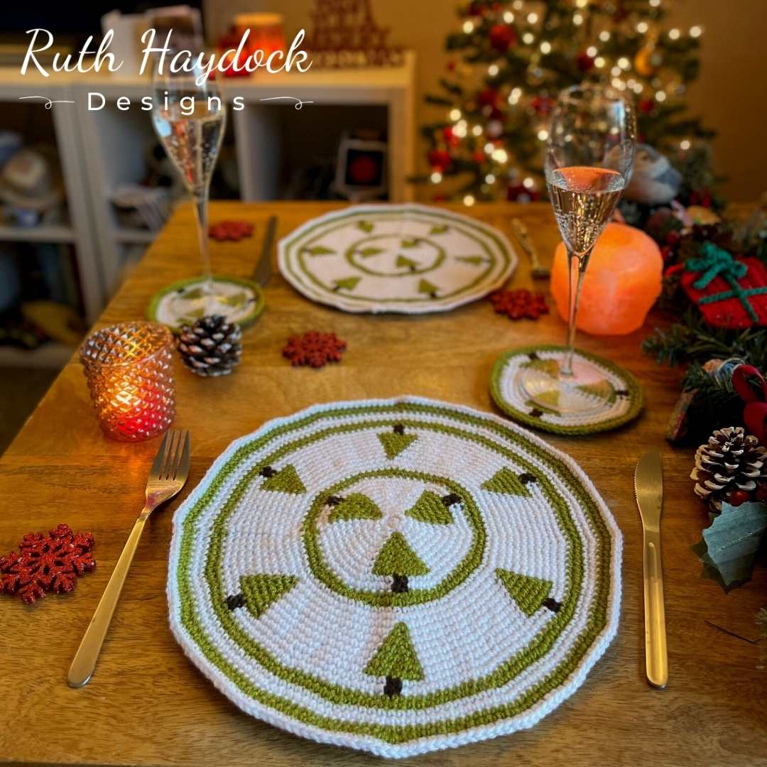 Christmas Tree Table Setting (4)