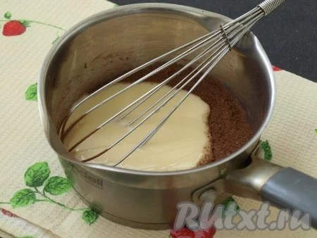 Фото: Шоколадная глазурь для торта из шоколада…