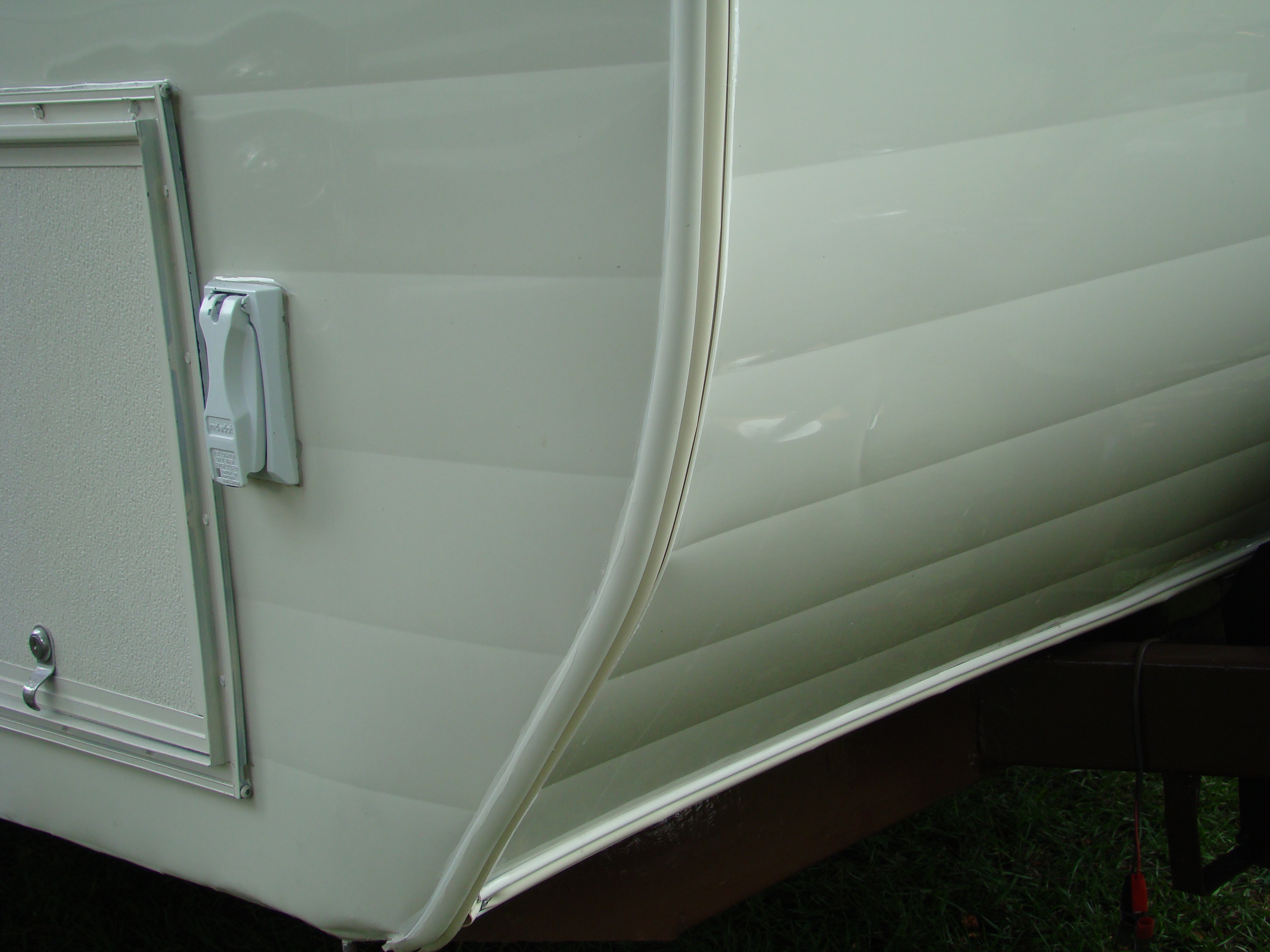 thumbnail image 2 of Beige Reverse Cove Cabinet Molding Trim - 50 Ft Roll For RV, Camper, Motorhome Interior 2 of 13