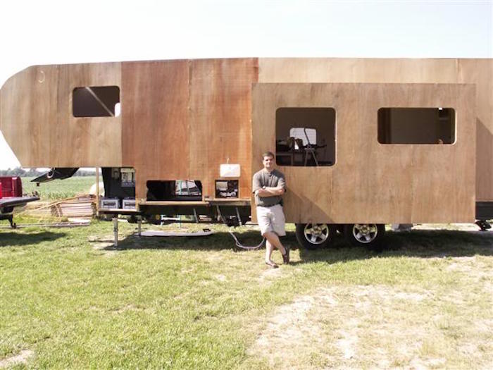 Free interactive diy solar wiring diagrams for campers, van's & rv's |. How One Man Built His Very Own Diy Rv Slide Out Rvshare Com