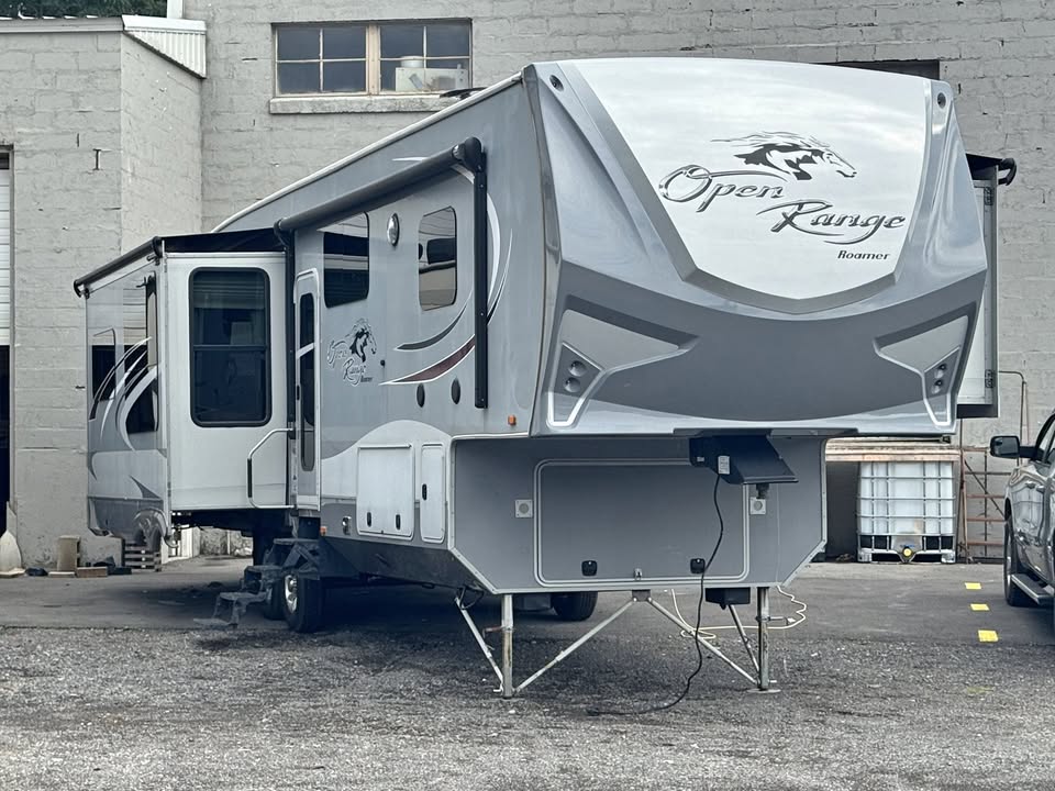 2016 Highland Ridge Open Range Roamer 347RES