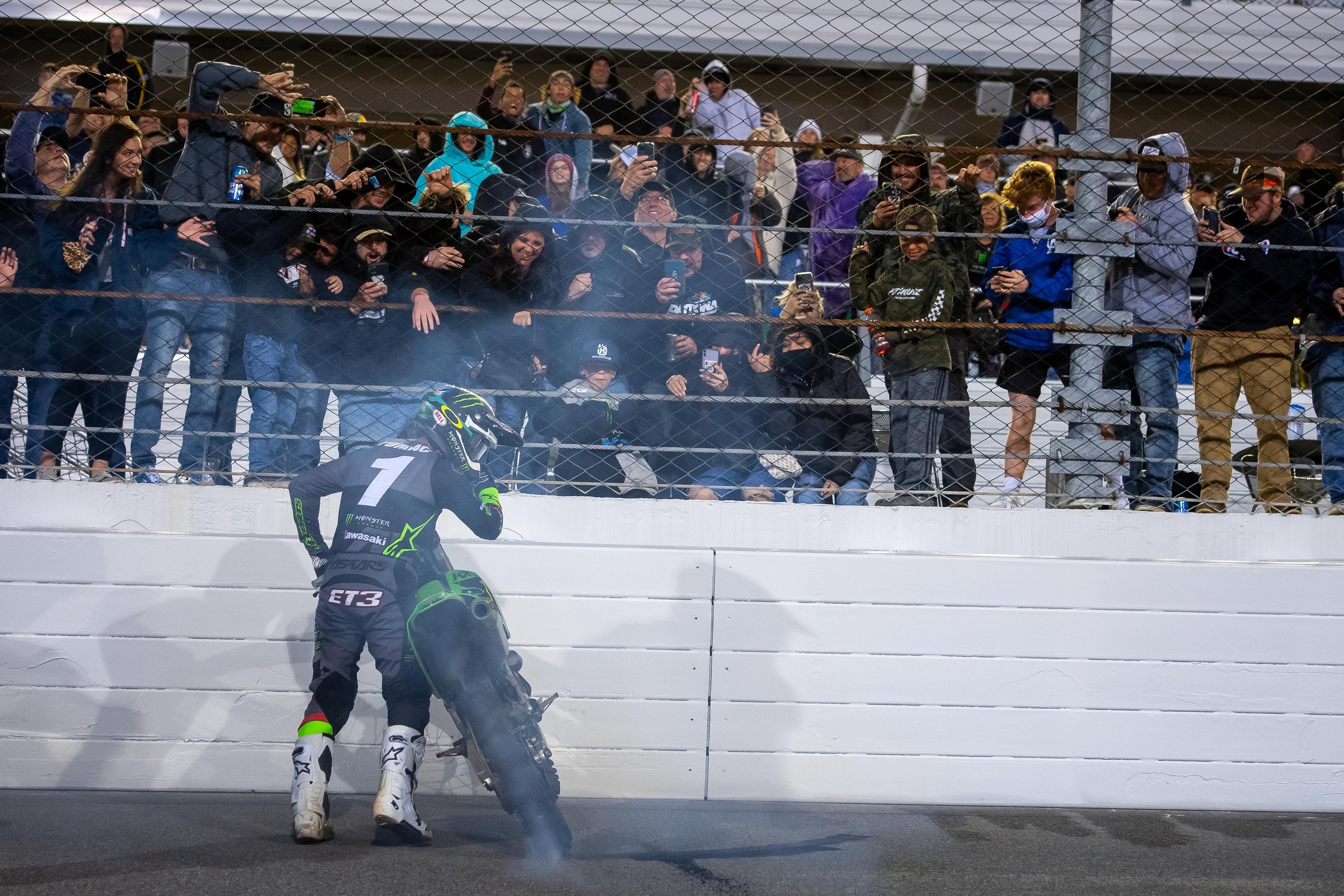 Weege Show Daytona Post Race - Gradient Pattern Collection - HD Quality