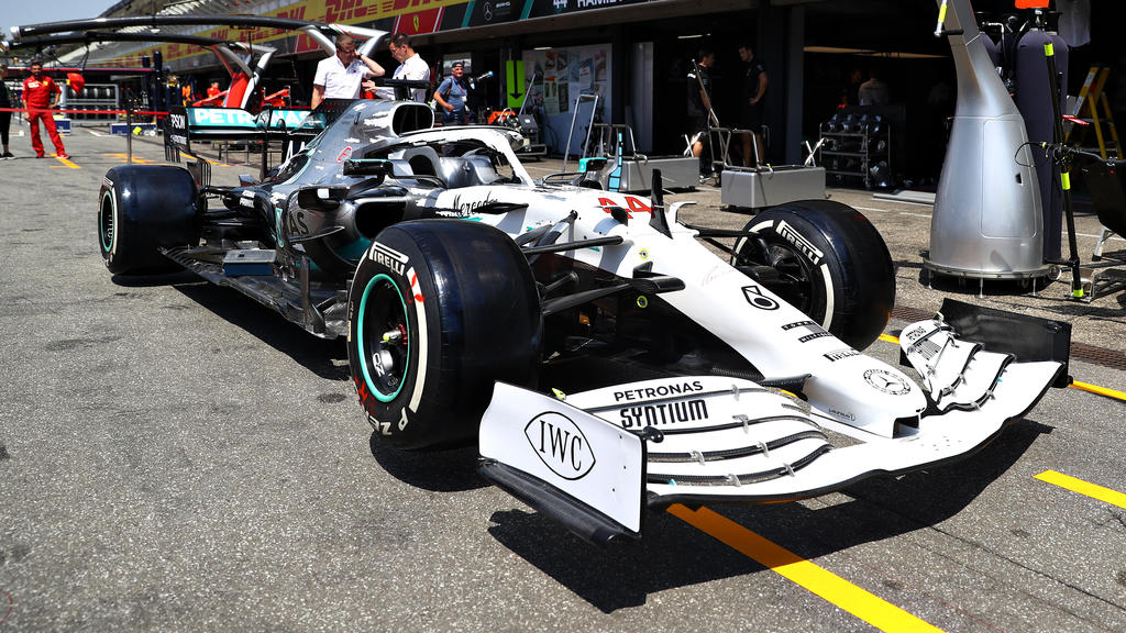 Formel 1 Mercedes Rustet W10 Mit Updates Gegen Die
