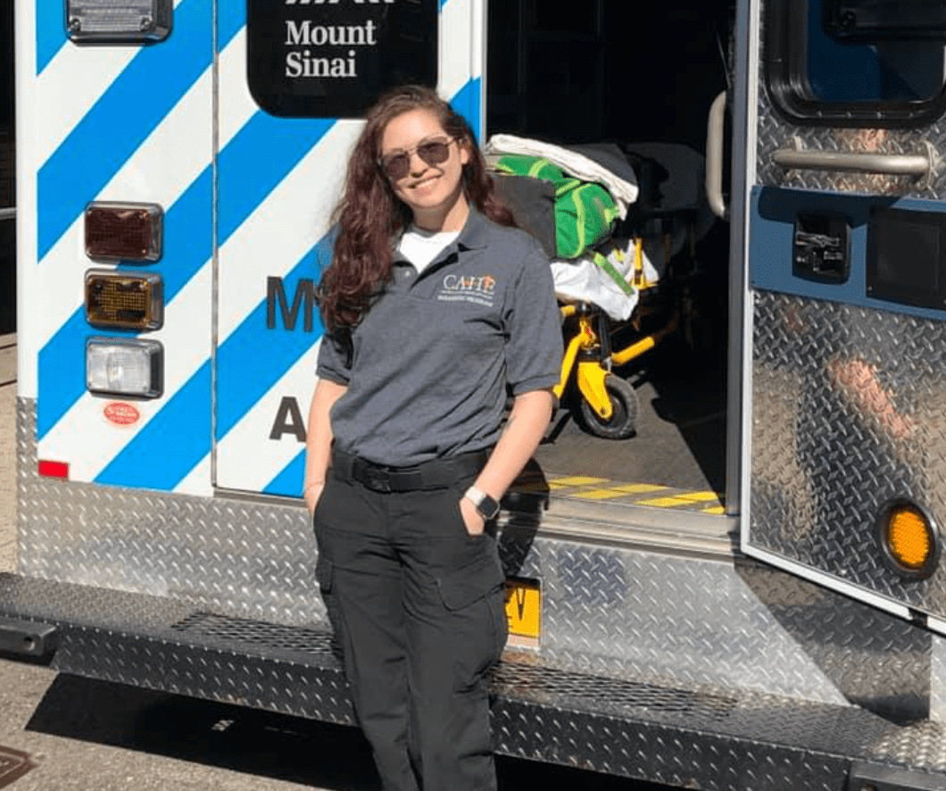 23-year-old EMT speaks out about article revealing OnlyFans work: 'I'm a  damn good paramedic'