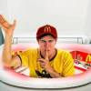 baixar CONSTRUÍ UM MC DONALD’S SECRETO NA CASA DO MEU AMIGO! mp3