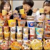 baixar 【爆食い】カップラーメン1万円分食べ切るまで帰れませんをしたらツラすぎて全員のテンションが10000%になったwwwwwww mp3