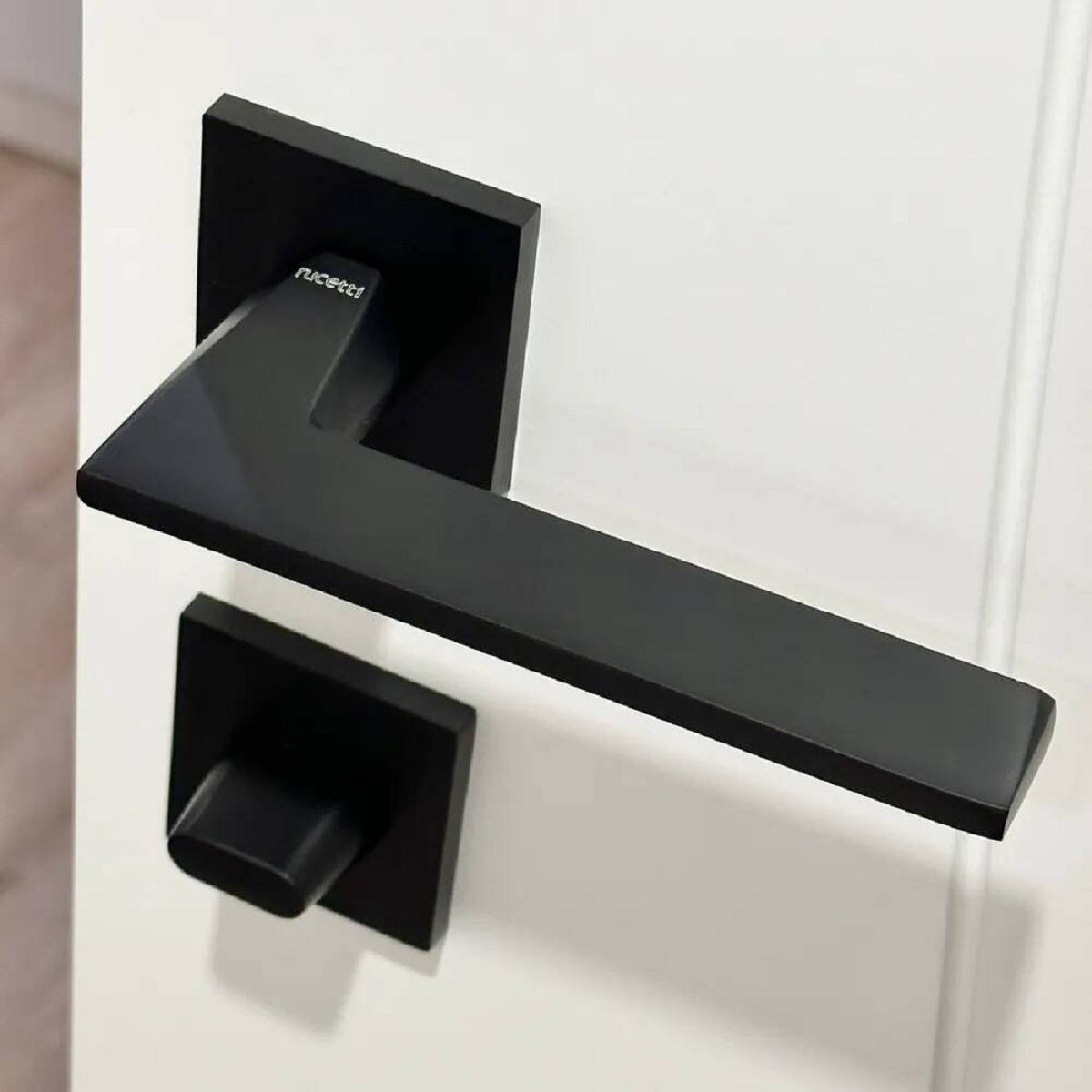 делитесь картинками на форумах, в чатах, где угодно