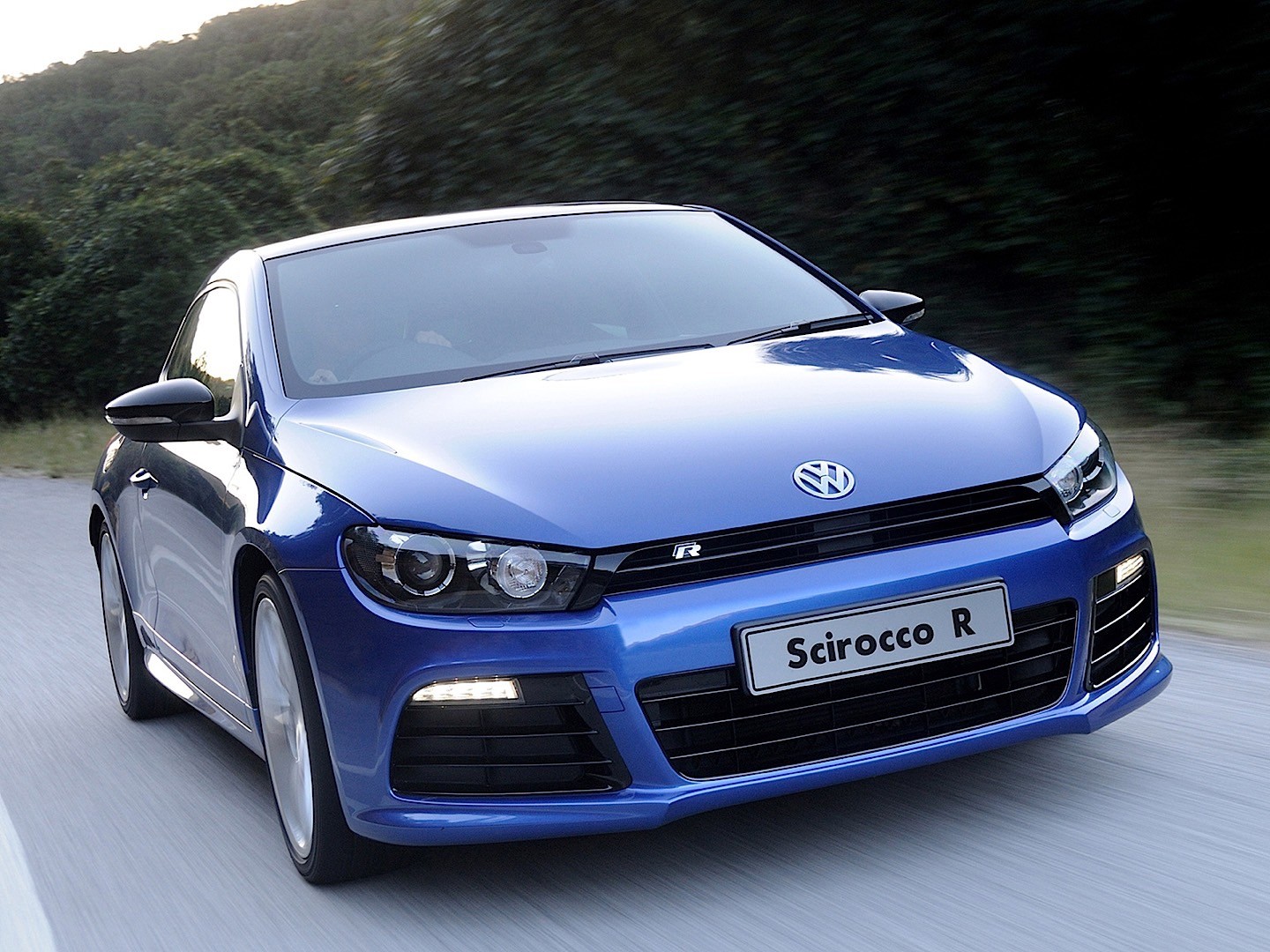Volkswagen scirocco r specs & photos