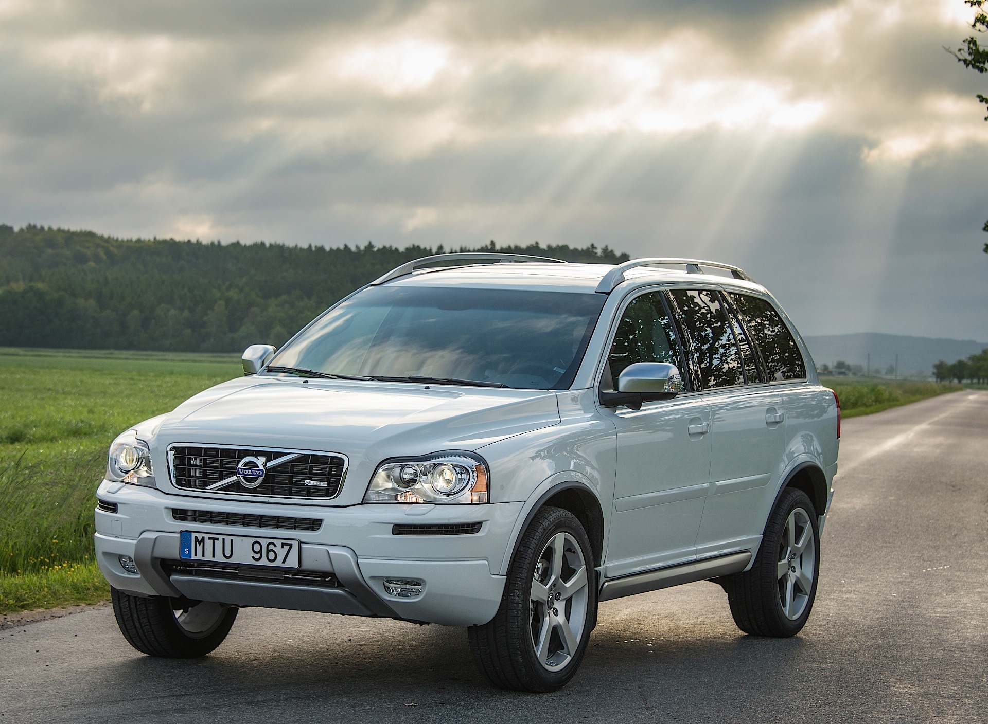 Volvo xc90 specs