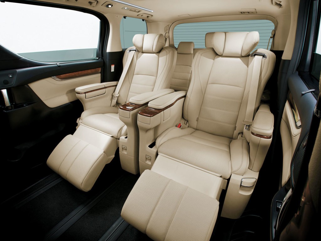 2020 Lexus Lm Looks Extremely Similar To The Toyota Alphard