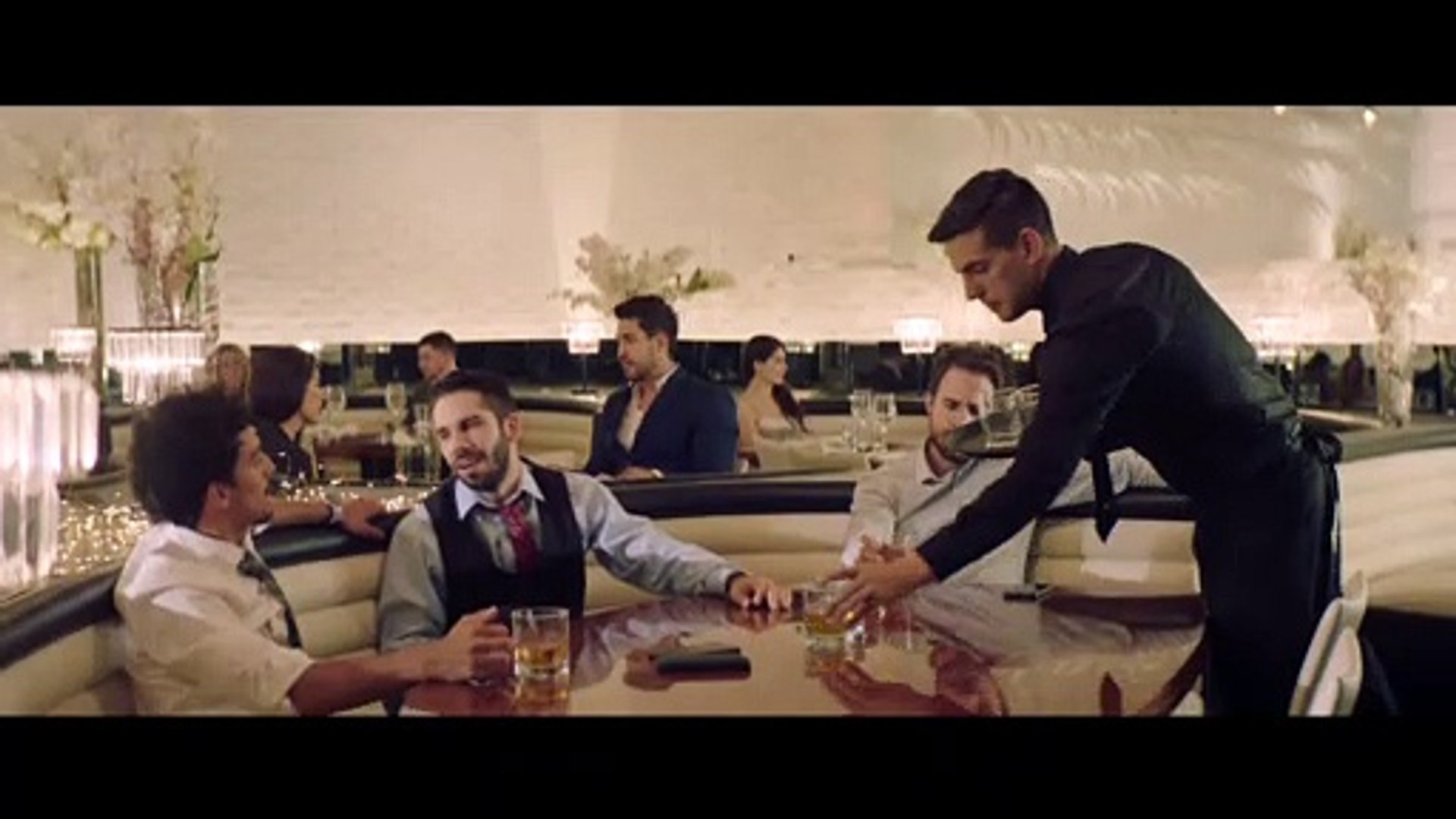 El mesero , took place at mexico , rated from users with total votes as ,take a look at : El Mesero Pelicula Video Dailymotion