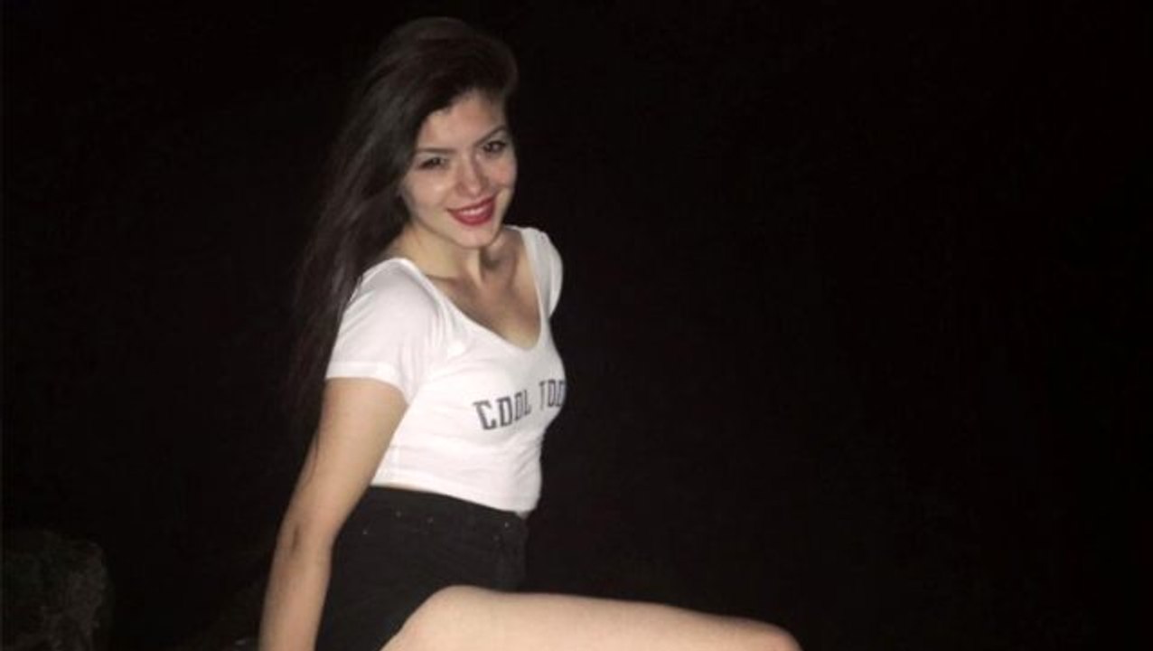 Sosyal medya fenomeni Simge Barankoğlunun, cinsel içerikli telegram grubunun reklamını yapması tepki çekti