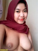Koleksi 10 Video Bokep dan Foto Fatimah Jilbab Abg18Yo Gemar Colmek