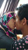Koleksi 7 Video Bokep Jilbab Ratna Suka Sepong Di Susu Sampai Crot