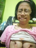 Koleksi V2 Mantan Jilbab ABG 18yo Memang Menggoda Kirim Pap Minta Diewe