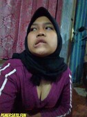 Koleksi Reupload Rika Jilbab ABG 18yo Gemoy Colmek Montok