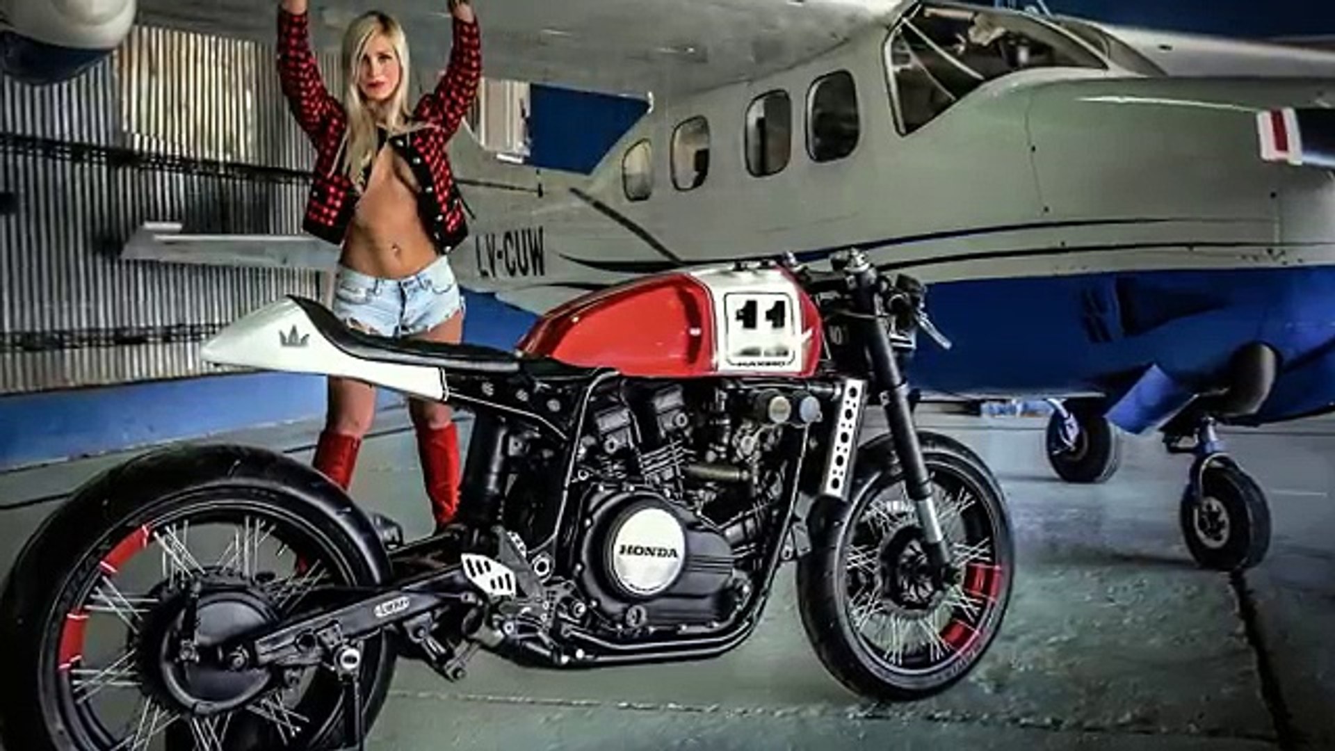 Ich bin schon seit langem der meihnung dass eine rc 36 wegen der linienführung/ . Cafe Racer Honda Vf 750 Sabre By Lucky Custom And By K Speed Video Dailymotion