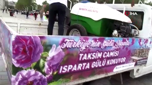 Cami, cumhurbaşkanı recep tayyip erdoğan'ın katılımıyla ibadete . Taksim Camisi Ã§evresi 25 ton gÃ¼l suyu ile yÄ±kandÄ±