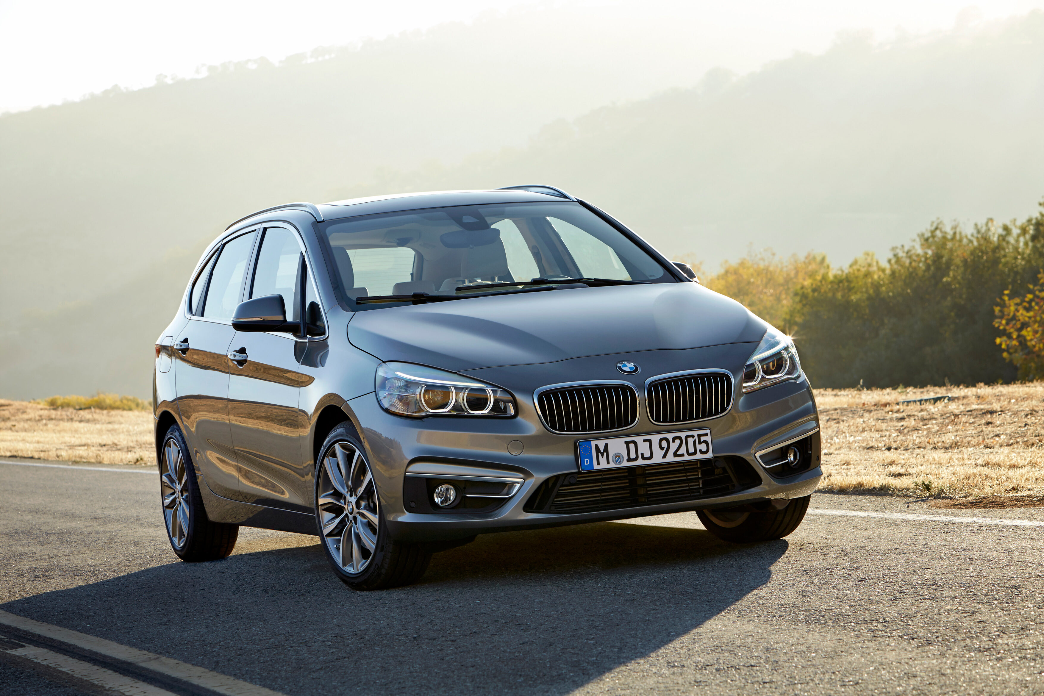 Bmw 2 series tourer active diluncurkan