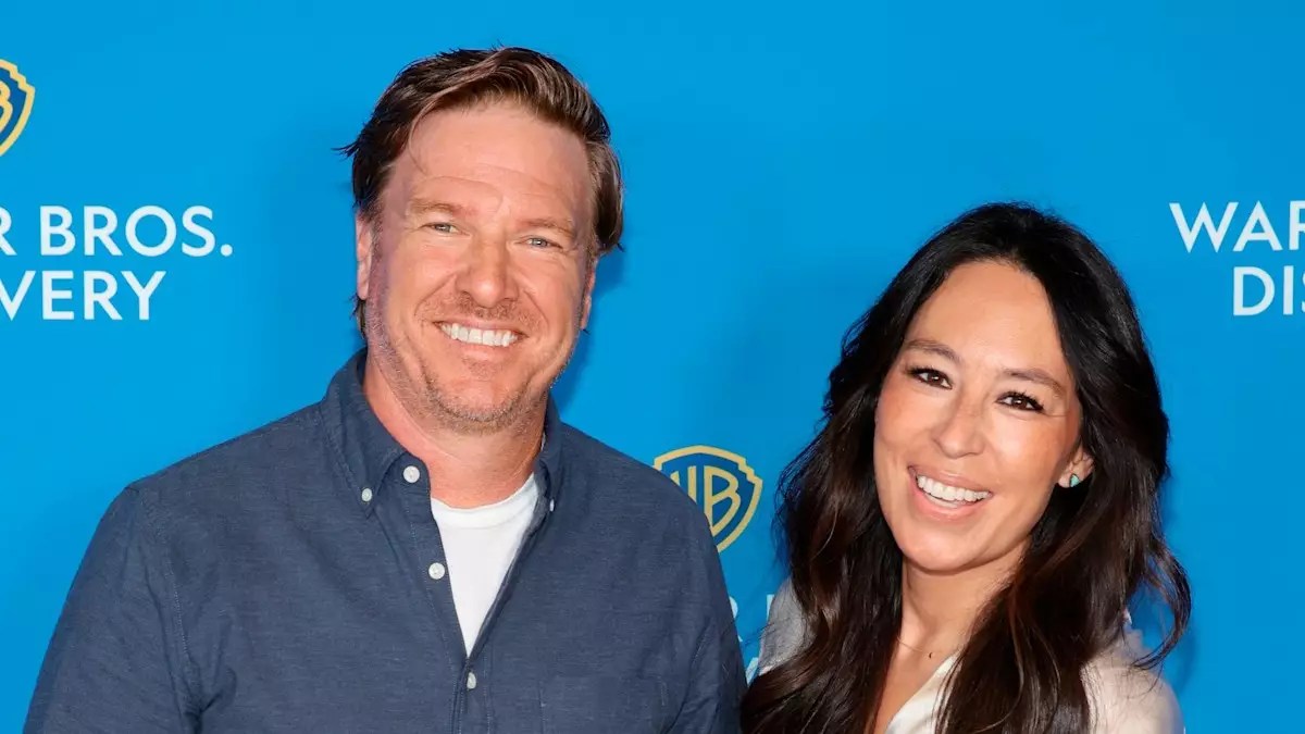 Joanna Gaines Enjoys a Tropical Getaway with Her Family