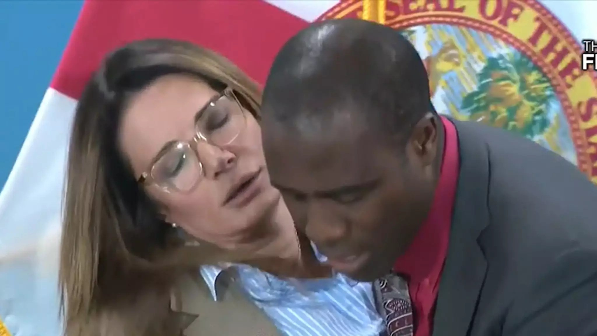 Resilience in the Spotlight: A Remarkable Display of Strength at a Press Conference