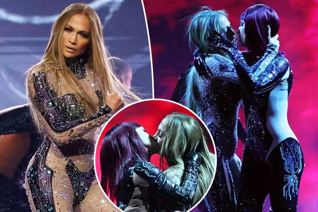 Empowering Freedom: Jennifer Lopez Dazzles at the 2025 AMAs