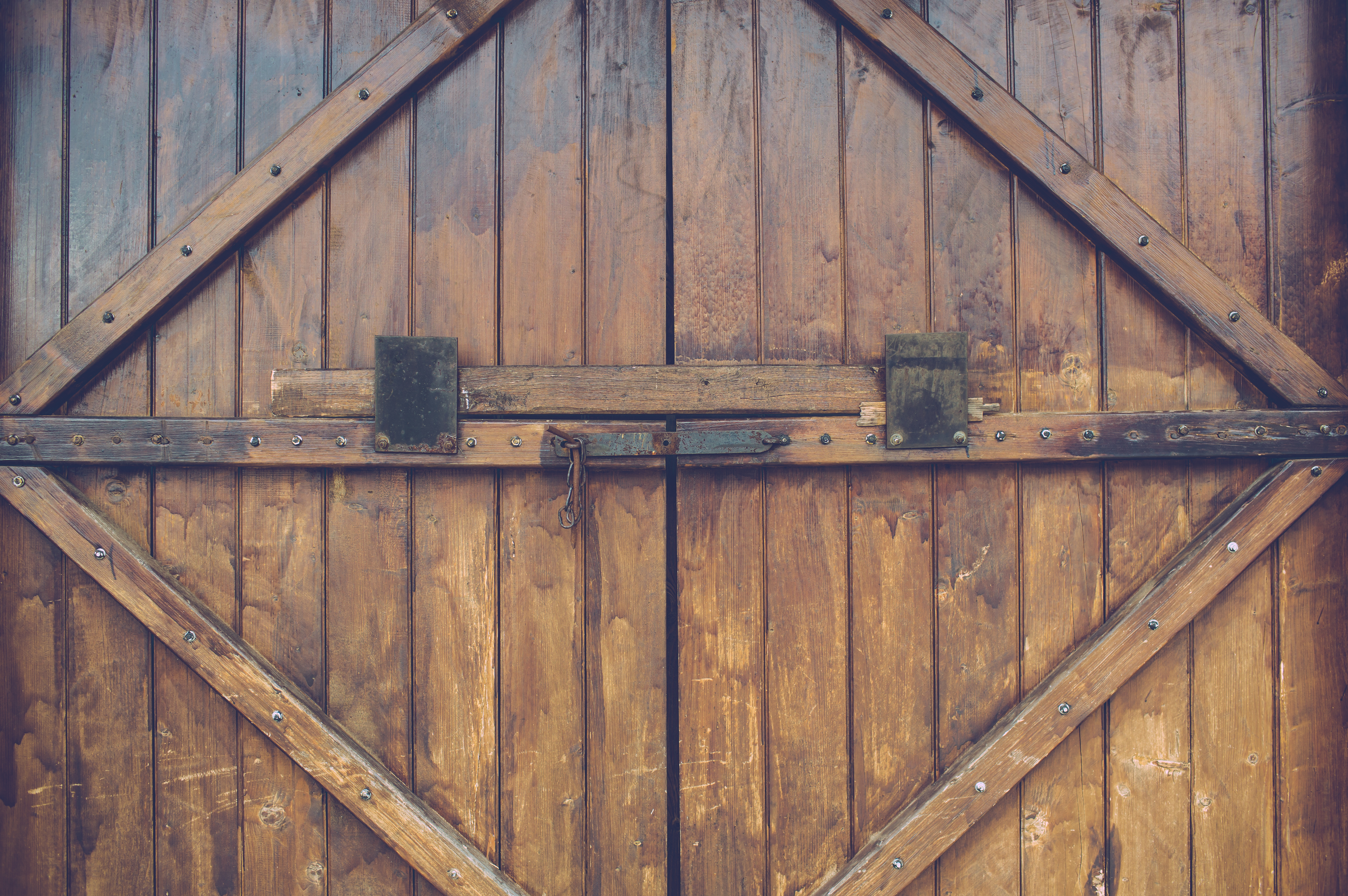 How To Install A Cable Turnbuckle On A Wooden Gate Hunker