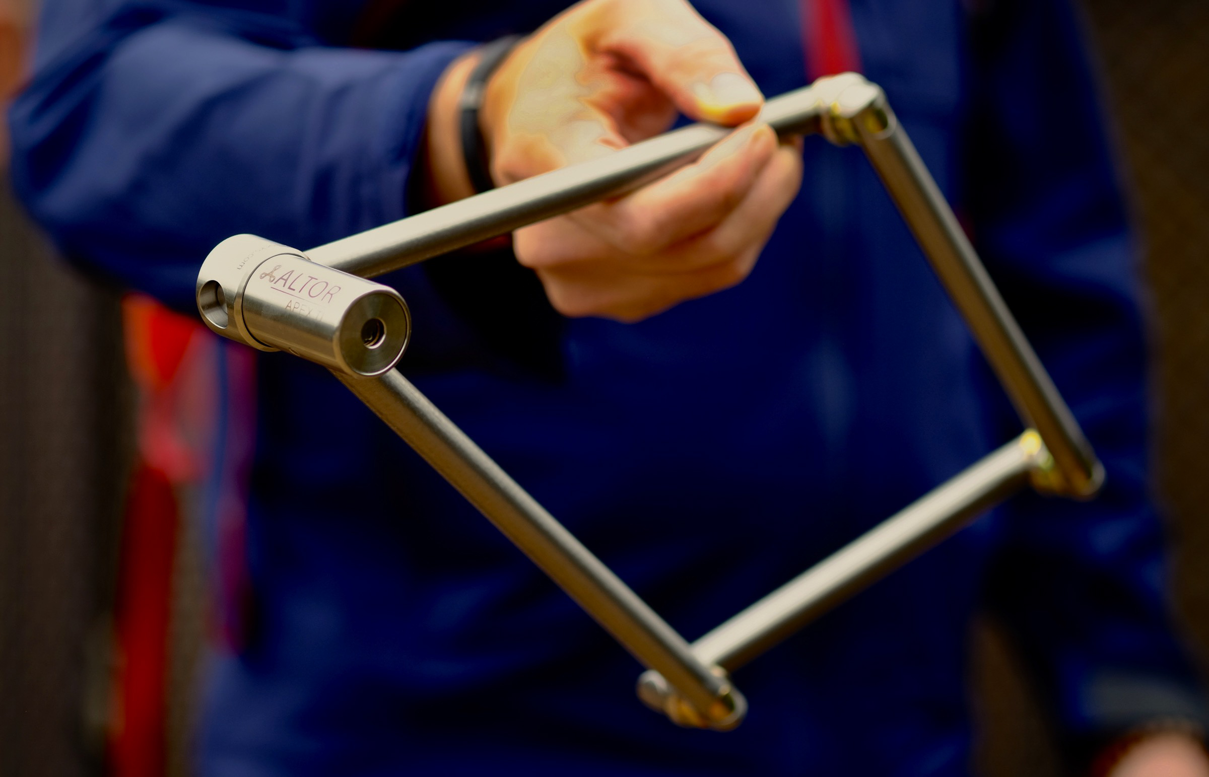 Super-Light Security: Thwart Thieves With Titanium Bike Lock