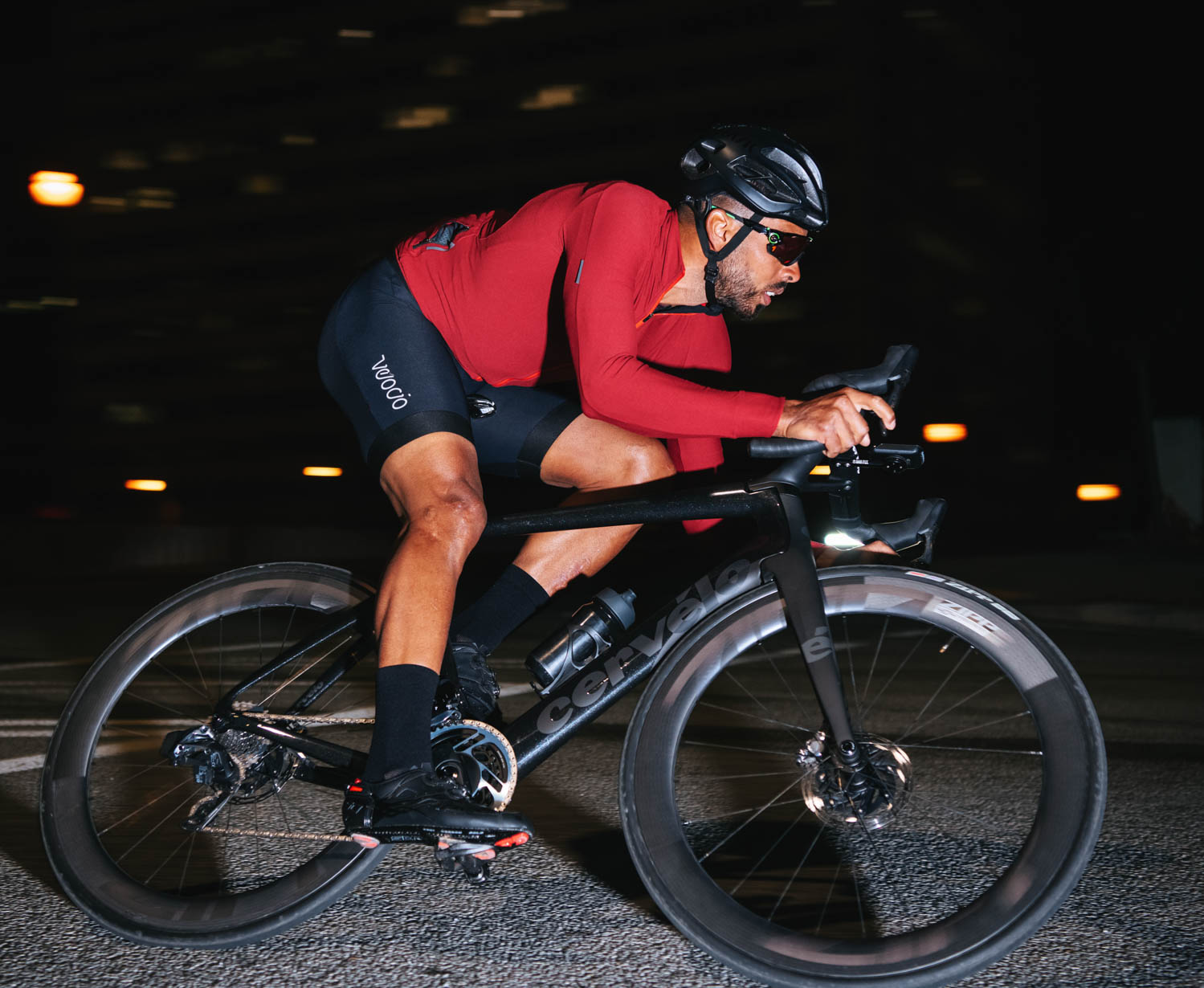 Aero for the Masses: Zipp 404 Firecrest Is Wider, Lower-Pressure