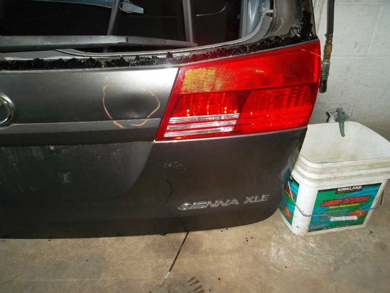 Used trunk/hatch/tailgate toyota sienna 2004-2006, 2006-2007, 2007-2008