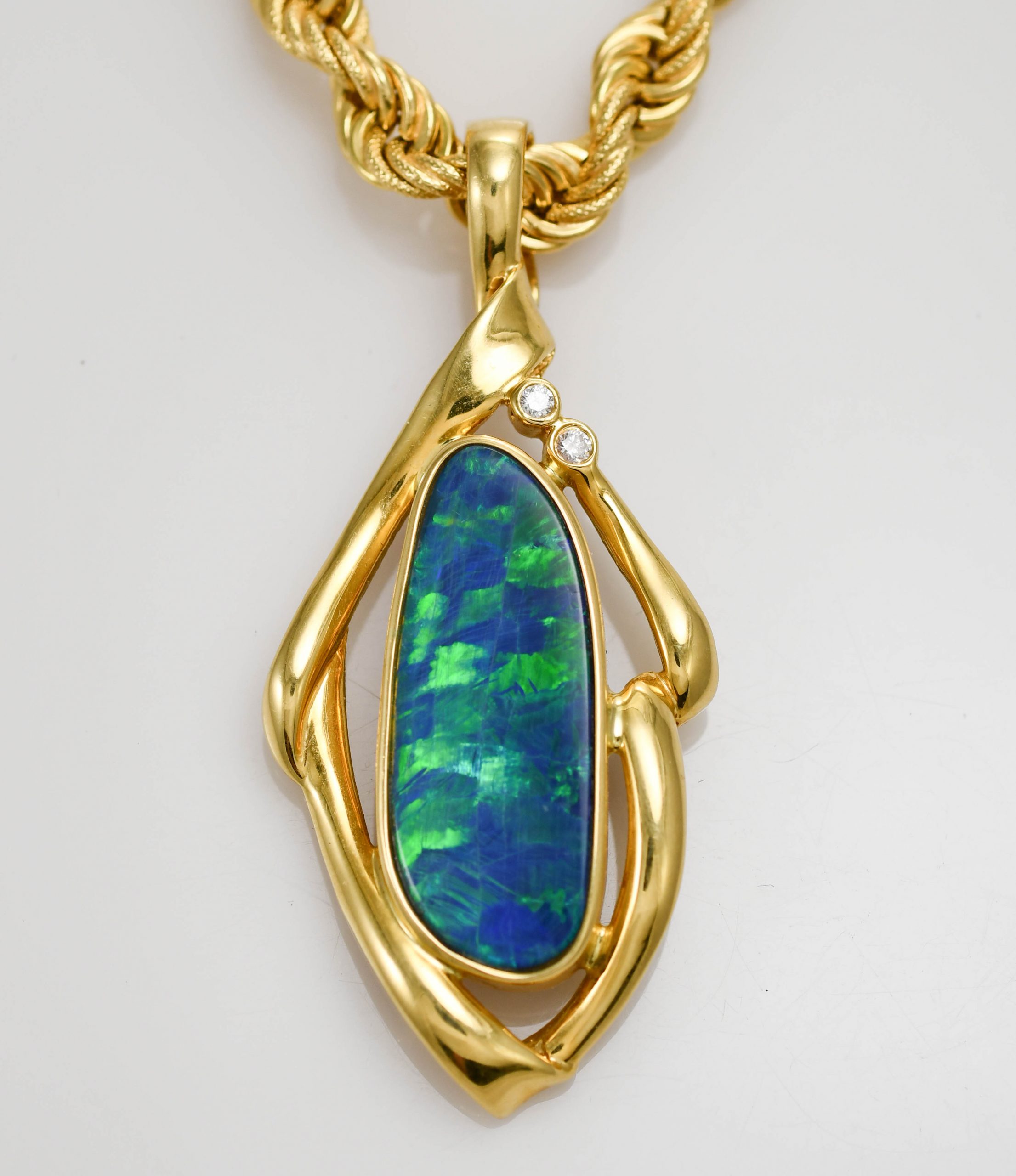 18k yellow gold ladies australian black opal pendant & rope chain