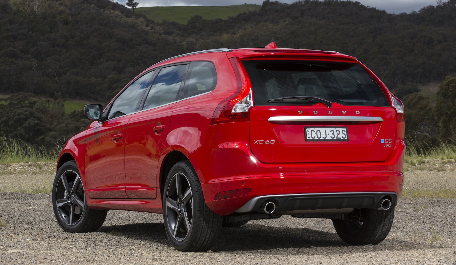 Volvo xc60 pricing and specifications