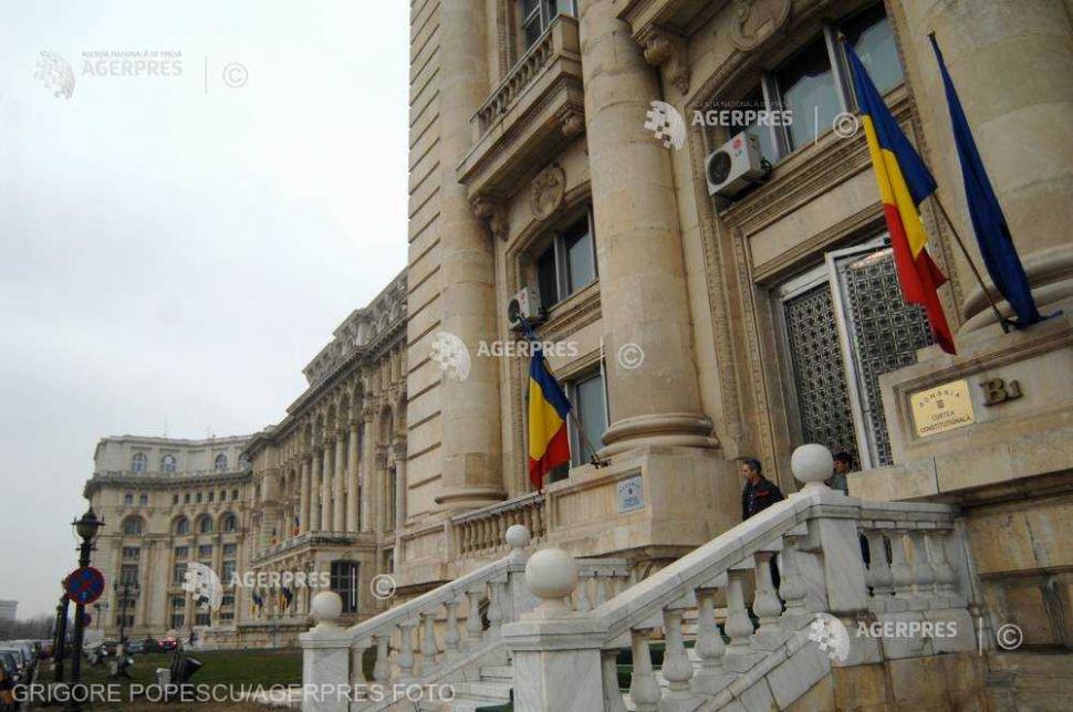 De asemenea, gorghiu a cerut să se. CCR: Intermedierea de cÄtre parlamentari, Ã®n orice mod