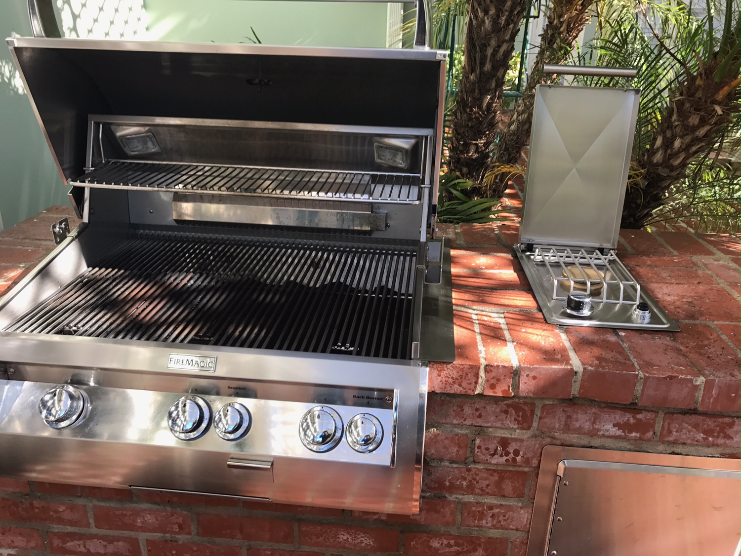 We have been cleaning bbq's all over san diego county for the last 6 years . Bbq Repair Doctor Repair And Restoration Of Various Objects In Los Angeles Address Schedule Reviews Tel 8183928 Us Info