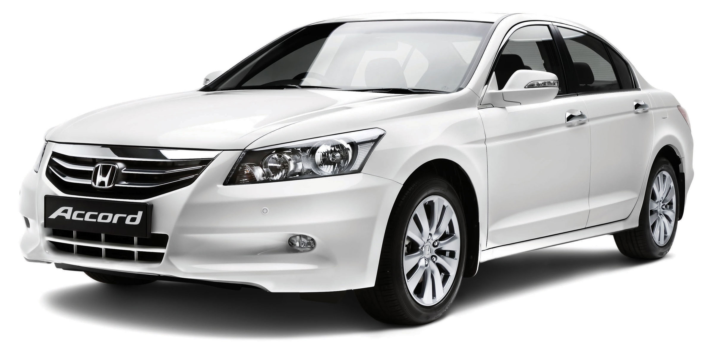 Honda malaysia introduces facelifted accord