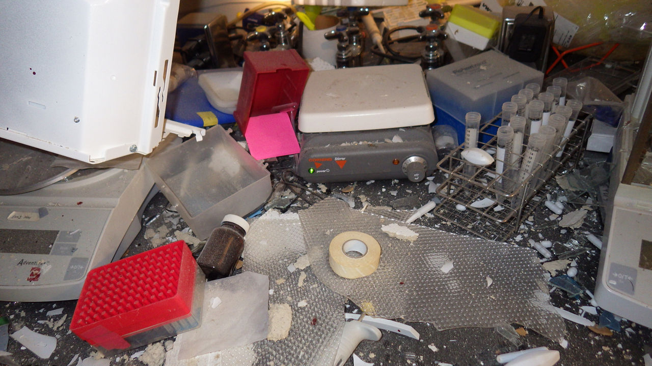 Explosion At Csulb Engineering Lab Youtube - Download Premium Gradient Image | High Resolution