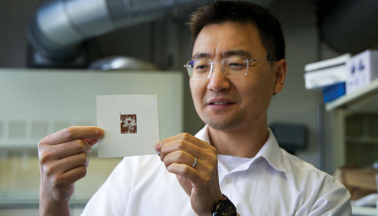 This special ink prints acid-resistant copper sheets
