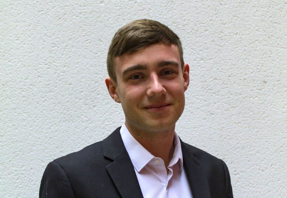 Kieran Byrne Medium - Beautiful Retina City Designs | Free Download