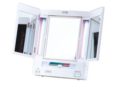 Designed for incandescent lighted mirrors. Jerdon Deluxe Lighted Makeup Mirror
