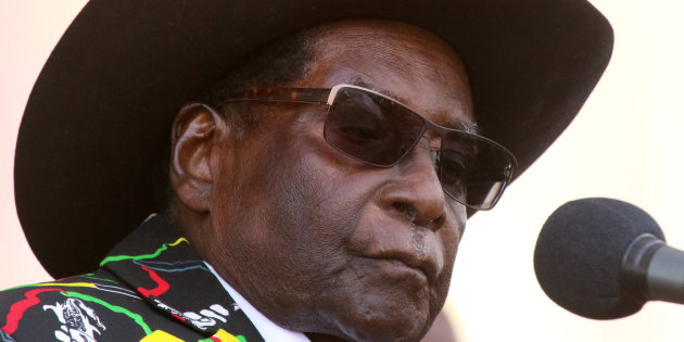 Robert Mugabe Asks ANC Why White People in South Africa Hold So Much Power