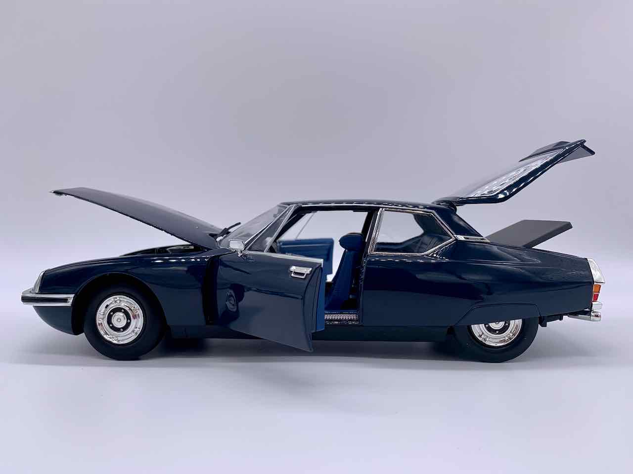 NOREV 1/18 シトロエン SM CITROEN SM Tropiques Green 1/18 Norev - 1972 Model