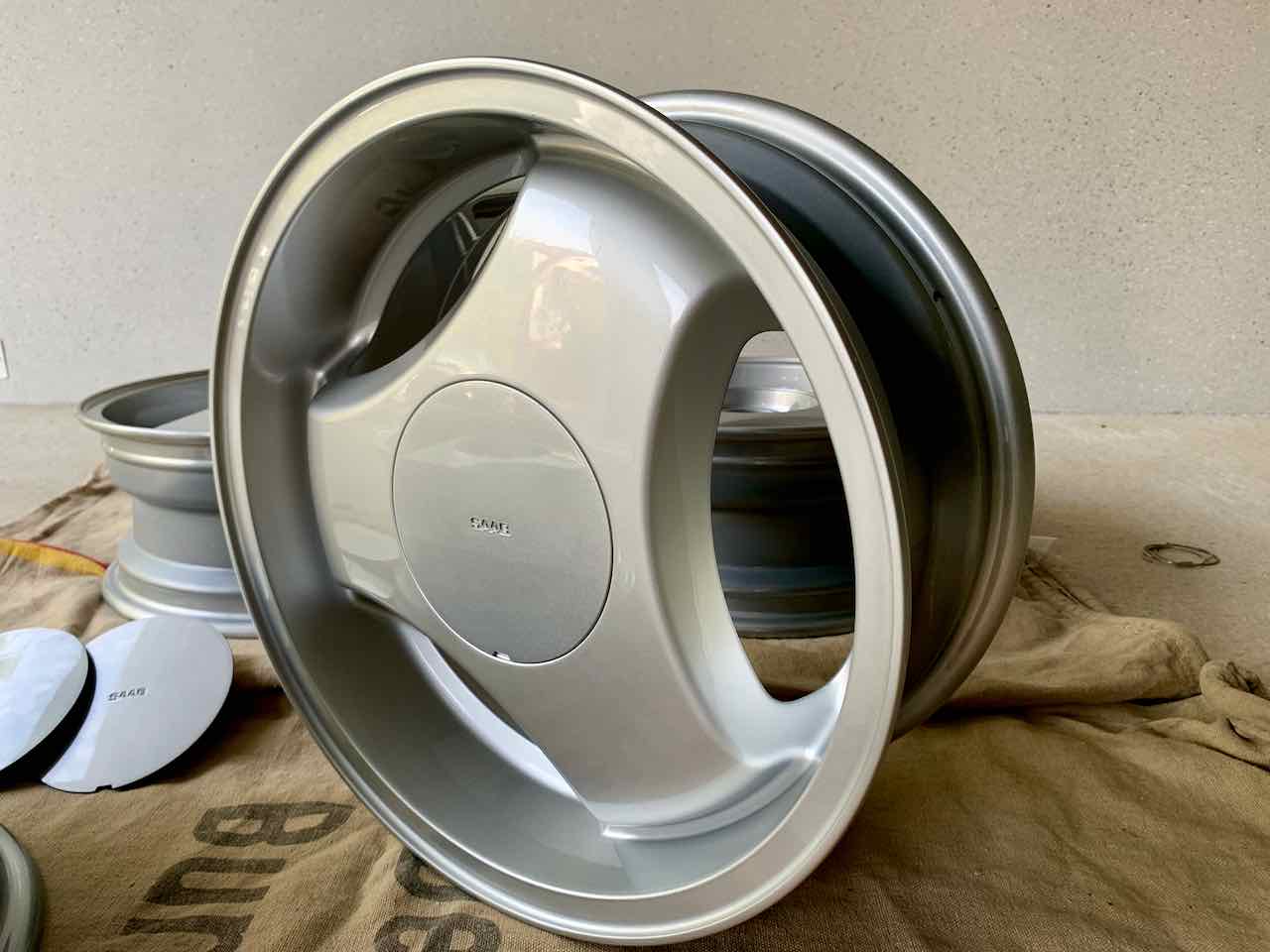 15 X 9000