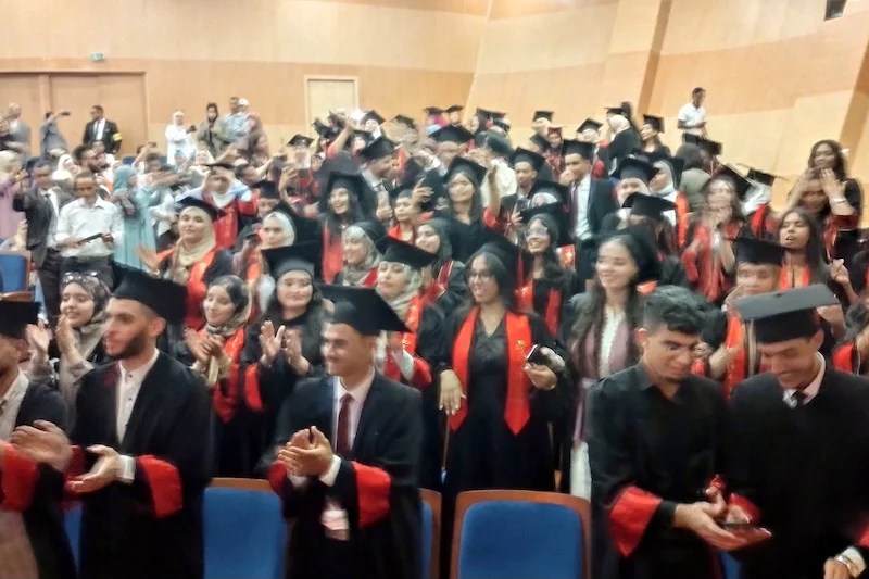 حفل تخريج أطر التمريض وتقنيات الصحة في جامعة الحسن الأول بسطات: تقدير وتكريم