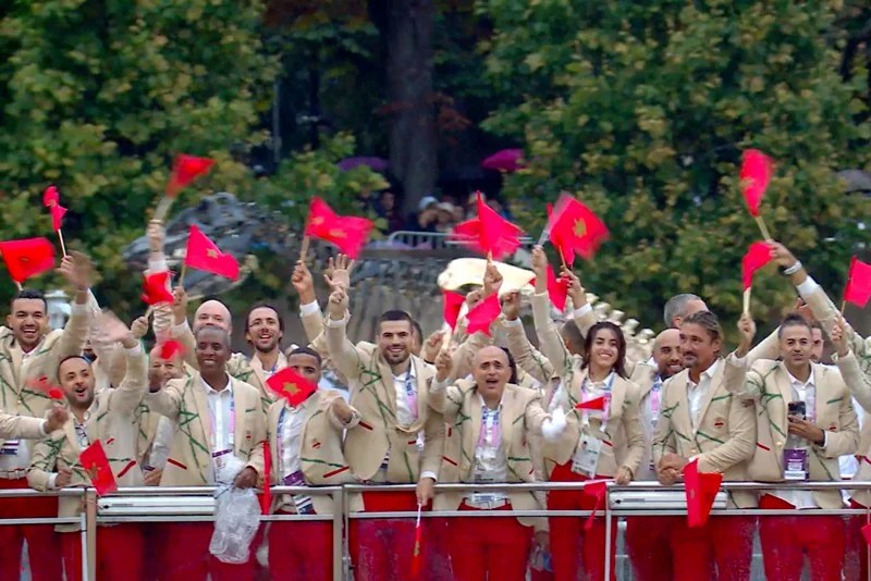 رئيس الحكومة عزيز أخنوش يمثل الملك محمد السادس في افتتاح أولمبياد باريس 2024