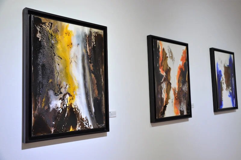 افتتاح معرض استعادي للفنانة نوال السقاط في طنجة