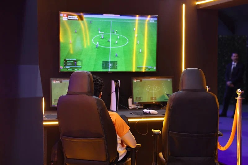 كأس العالم للرياضات الإلكترونية يختتم في باريس بعد نقل مفاجئ من الرياض